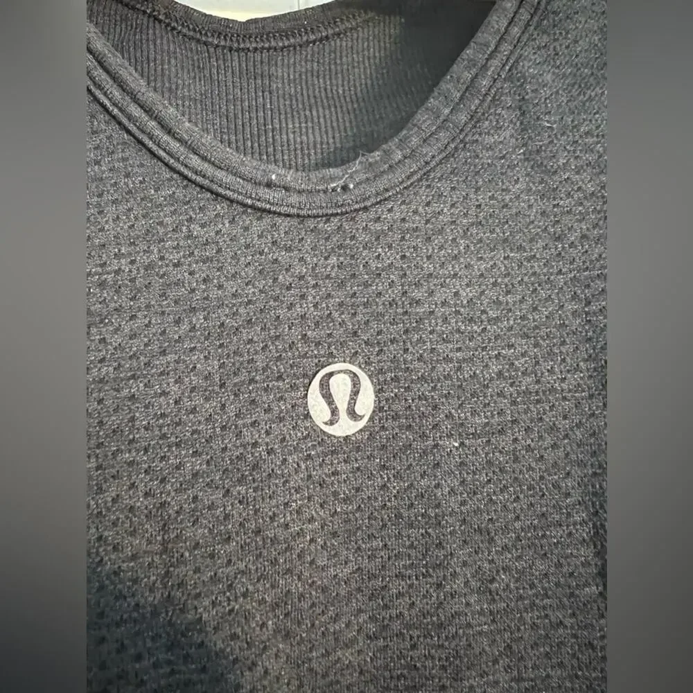 Lululemon 4 black workout top high neck compression